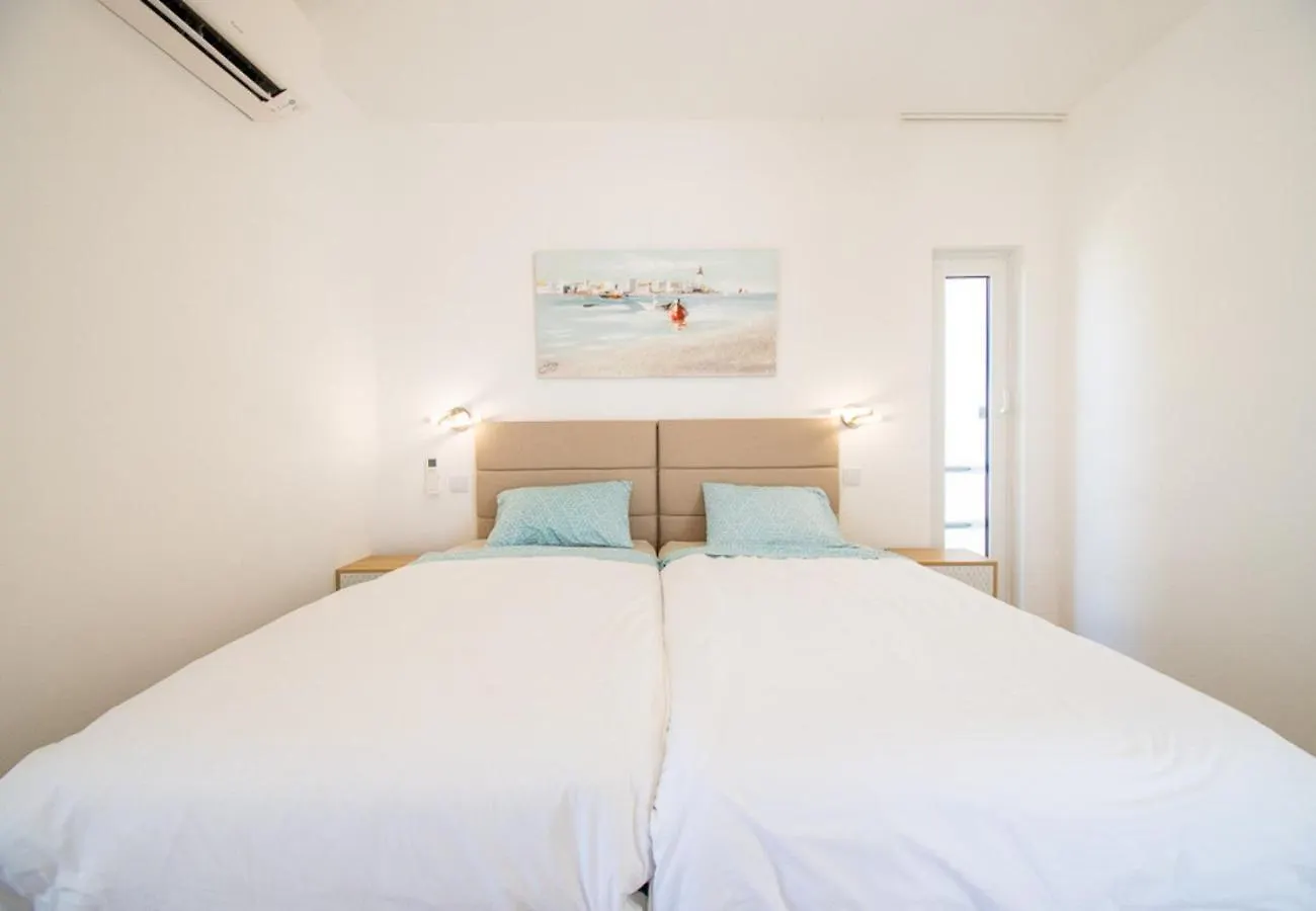 Casa Cubo - Amazing Central 6 Bedroom Villa Carvoeiro