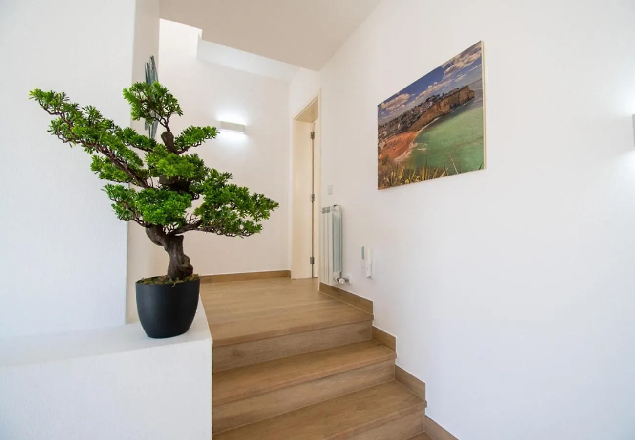 Casa Cubo - Amazing Central 6 Bedroom Villa Carvoeiro