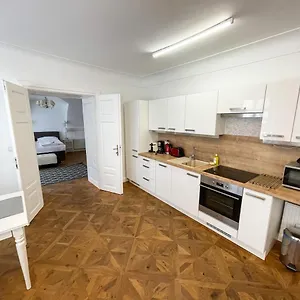 U Obecniho Dvora - Old Town Appartement Praag